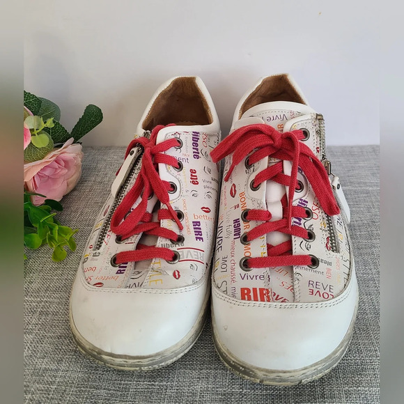 White Canvas Sneakers with Classic Silhouette - Picture 1 of 9